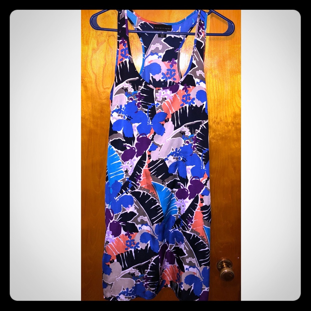 Gorgeous vibrant racer back dress! 😍